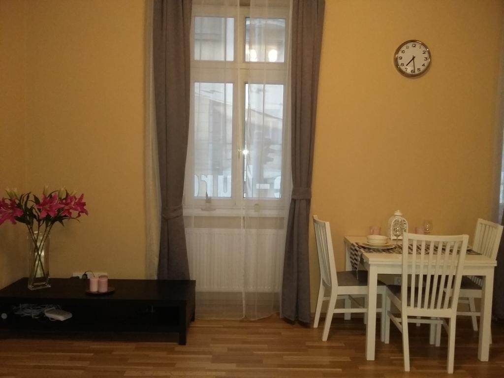 Apartment Vltavska B Прага Екстер'єр фото