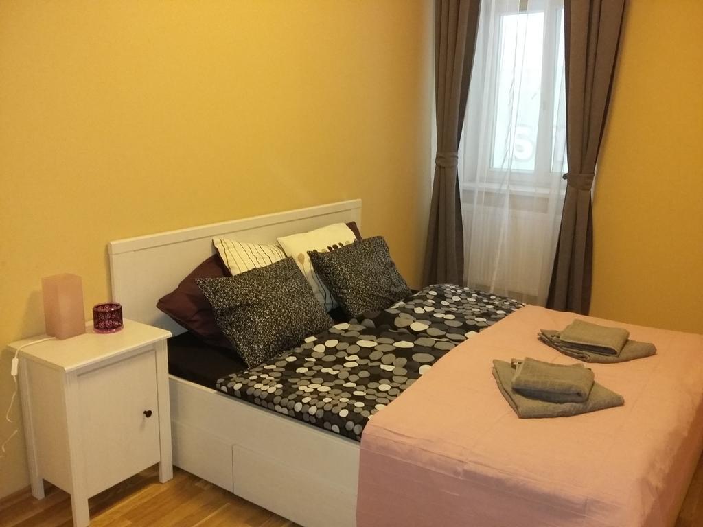 Apartment Vltavska B Прага Екстер'єр фото