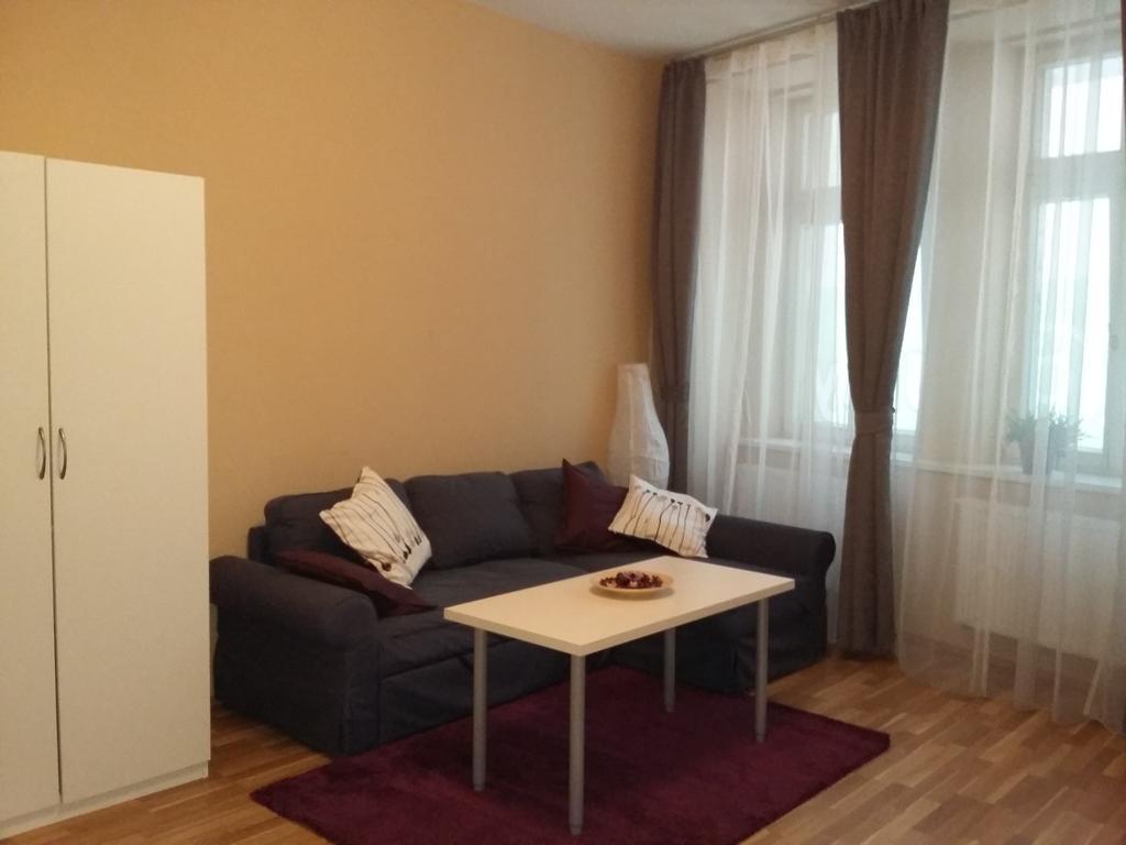 Apartment Vltavska B Прага Екстер'єр фото